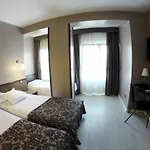 Centro Urbis Hotel 3*
