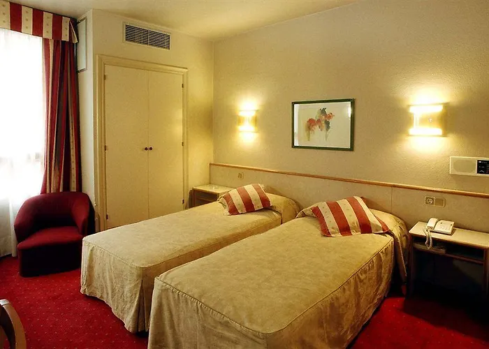 Centro Urbis Hotel 3*
