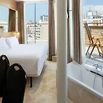 מלון Centro Urbis 3*