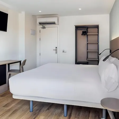 Hotel Centro Urbis 3*