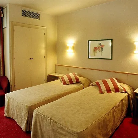 Centro Urbis Hotel 3*