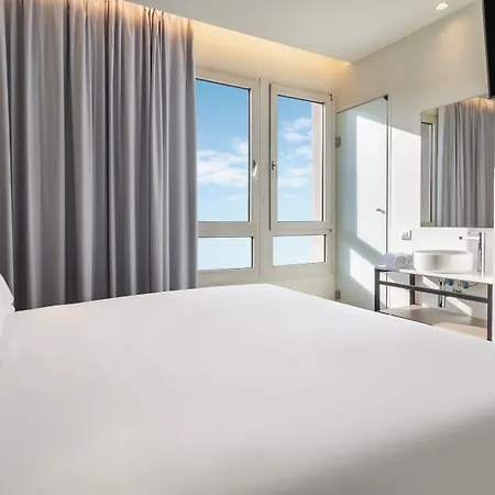 Hotel Centro Urbis 3*