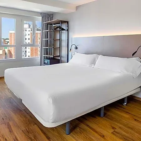 Отель Centro Urbis 3*