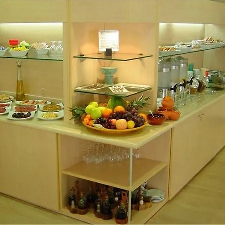 Centro Urbis Hotel 3*