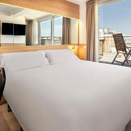 Centro Urbis 3* 塔拉戈纳