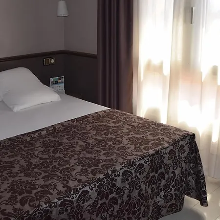 Centro Urbis Hotel 3*